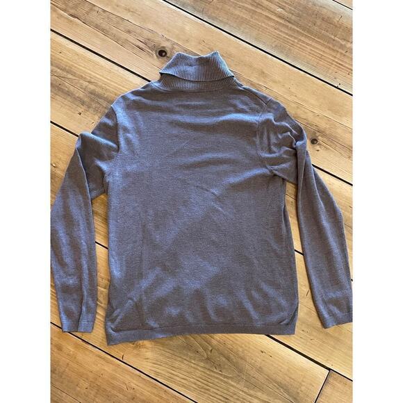 Chico's Women's Turtleneck pullover sweater. greyish/brown color. Size 0 - Picture 4 of 6